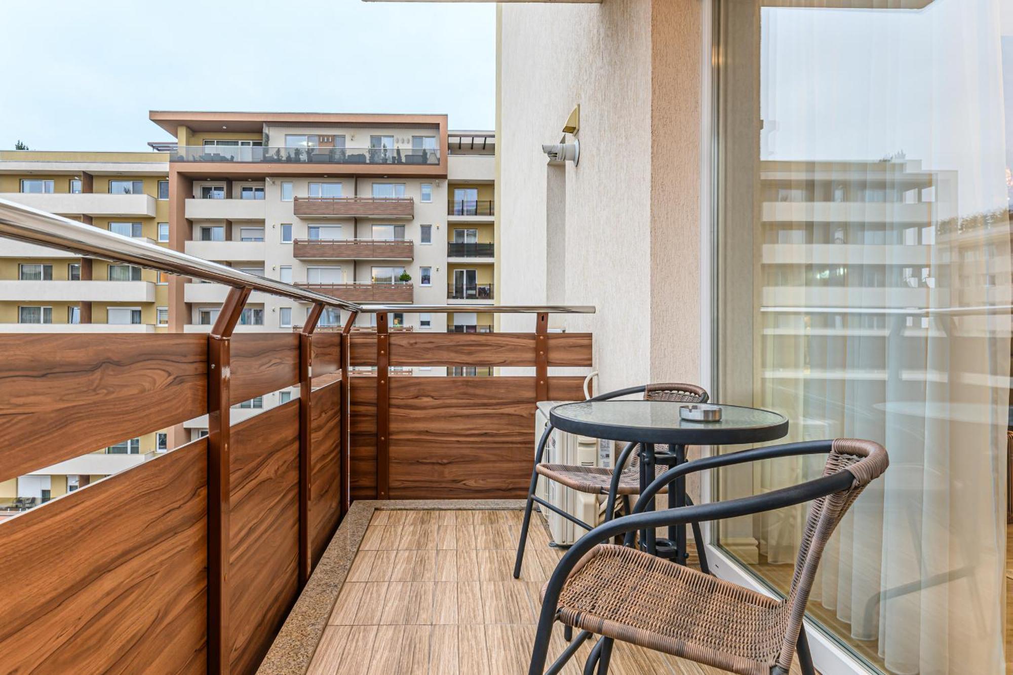Ara Apart Hotel #3 Braşov Esterno foto